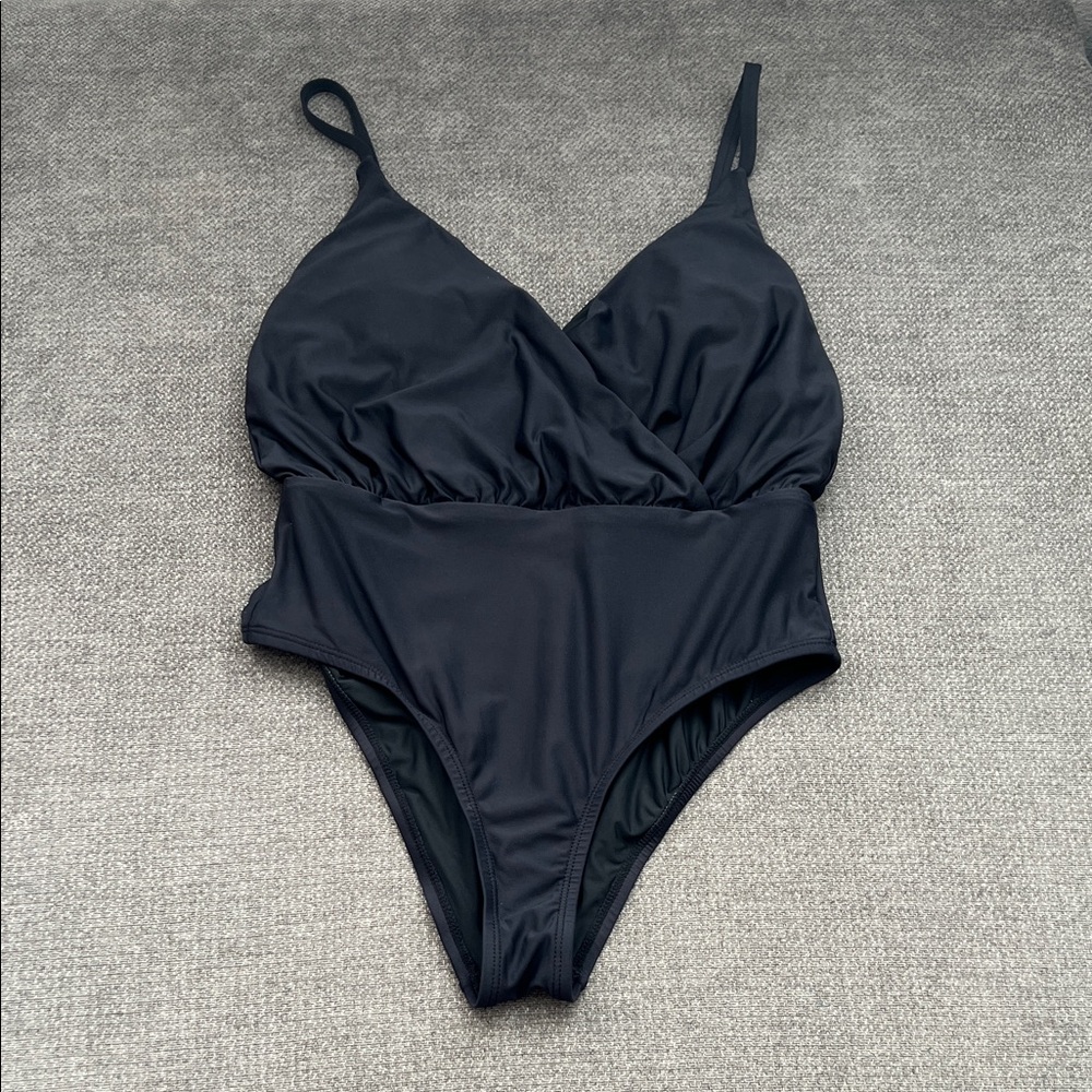 Chic Black Swimsuit with Adjustable Straps